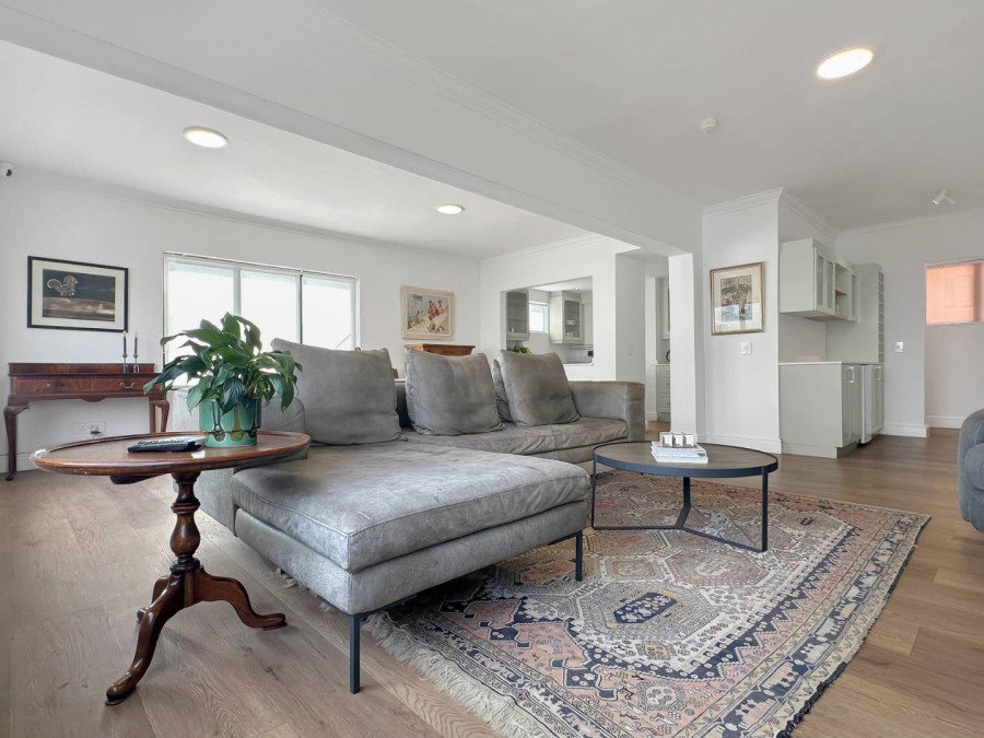 2 Bedroom Property for Sale in Sea Point Western Cape